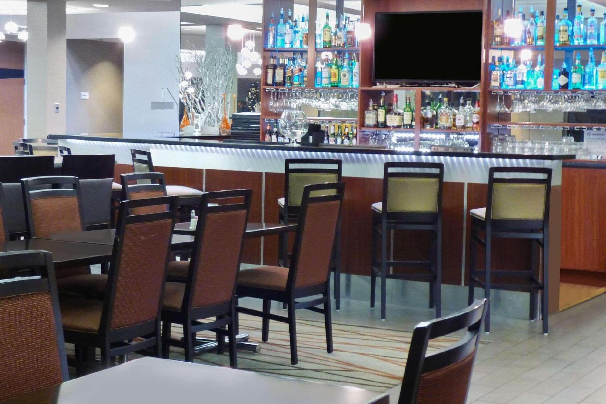 Radisson Akron-Fairlawn Copley Montrose Екстер'єр фото