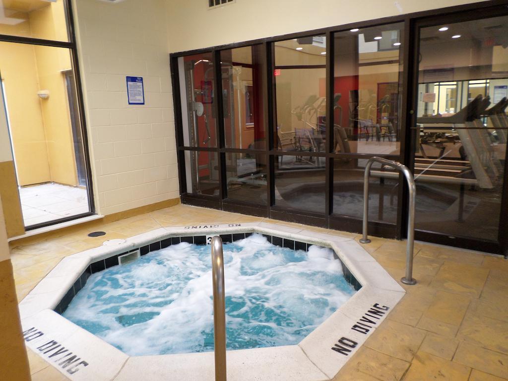 Radisson Akron-Fairlawn Copley Montrose Екстер'єр фото