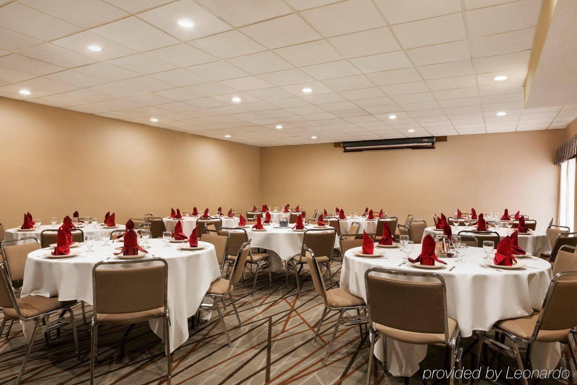 Radisson Akron-Fairlawn Copley Montrose Екстер'єр фото