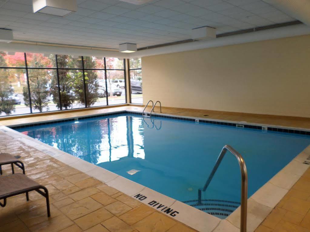 Radisson Akron-Fairlawn Copley Montrose Екстер'єр фото